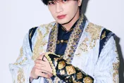 來台遇鬼月！中島健人龍山寺平安符不離身　「包上掛青眼白龍」曝私心