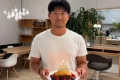 MLB/有帥哥！今永昇太過生日「一頭長髮全剪了」