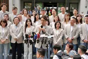 接競總主委？蔡英文抓頭反問沈伯洋：你主委到底誰啊