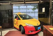 影/計程車今晨衝撞北檢！運將怒控「司法已死」、「官逼民反」