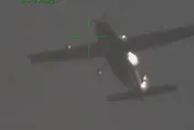 解放軍黃岩島再啟海空戰巡　教-10首掛實彈驅離菲軍機