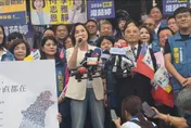 4年走破4雙鞋！柯志恩登記參選　戴拳擊手套：打破新潮流