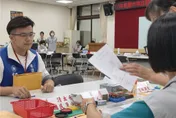 迎戰網軍圍攻！萬美玲之子佀廣洋登記了　以無黨籍參選桃園市議員