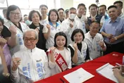 張麗善陪同登記參選縣長　張嘉郡喊：WOW超越想像、雲林更好