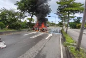影/烏日火燒車！19歲駕駛自撞安全島　4人急逃生、3人送醫