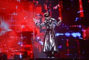 東方神起允浩開唱！挑戰全中文唸粉絲信　加送壽星福利喊：為了你唱的