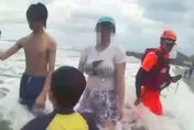影/外澳戲水沖離110米遠　海巡遙控式動力救生圈1分鐘救援