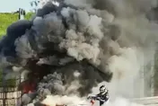 影/上海GT賽車撞擊爆炸起火　英車手「被同行救出」控救援失靈