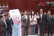 影/「生生喝鮮奶」再加碼！蔣萬安：明年擬增至每週2瓶