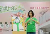苗可麗照護失智症父「回房淚崩」！心疼他：靈魂被關起來