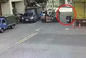 影/直擊！台中堆高機違規橫路　55歲男騎士撞貨叉送命