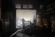 影/竹北民宅大火「1樓燒到樓頂」！焦黑火場內部畫面曝光