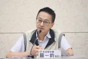 羅一鈞半夜急call「這1人」　疫情驚險救全台的命