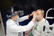 40歲男眼內痣竟是黑色素瘤　長庚質子治療保住視力