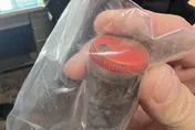 影/高雄鳳山男自製爆裂物炸高中！警抓捕查扣大量喪屍煙油