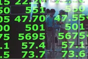 台股兩天狂殺1400點！早盤再崩逾700點　權值股集體跳水