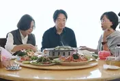 雙總統合體蘇巧慧吃萬里美食　蔡英文：你當市長我們每個月來