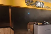 影/新竹遠雄廣場傳火警！B1燒肉店冒煙　30消防急出動