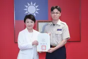 民眾突昏倒！台中替代役男施CPR加AED　成功搶回一命