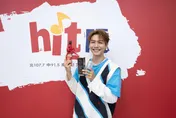 蔡旻佑出道20年收飛機杯　拆禮物竟嫌「太小」驚吐：我過來人