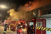 北市台大醫院旁火警　鐵皮起火全面燃燒濃煙狂竄