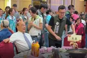 影片曝光！蘇貞昌打斷李四川致詞　大進場直接坐主桌