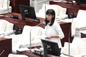 攤商擺沈伯洋文宣遭追殺？許淑華曬公文轟北市府：是在警告市民嗎
