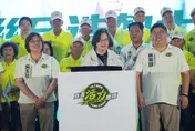 蔡英文站台嘉義縣長參選人蔡易餘　形容他是「靈活的胖子」
