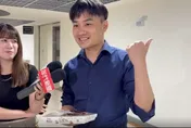 影/青鳥乾瞪眼？殷瑋自掏腰包豪買鬍鬚張「雞魯飯便當」請記者吃