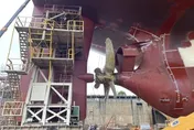 高雄小港台船工安意外！高空作業車升起　男工人遭夾頸慘死