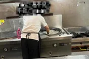 南京幼兒園爆集體嘔吐！廚房衛生令人作嘔　炒菜鍋拿來洗拖把