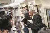 影/北捷車廂嚴重衝突！狂男痛毆女臉龐「血流滿地」
