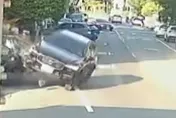 影/驚悚畫面曝！鹿港69歲婦駕休旅車暴衝　連掃3車再撞飛路人