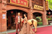 名字有這兩字雙十免門票！6億景點「萬里長城」推古風婚禮