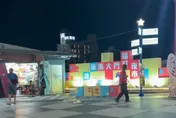 花蓮男子衝進東大門夜市「揮刀追人丟酒瓶」　網驚：大逃殺！