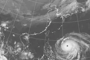 強颱薔琵夾擊東北風！「15縣市」明起迎「陣風怪獸」
