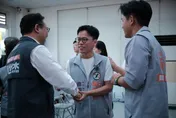 綠議員轟張善政無障礙人行道翻車！遭爆團隊見阿嬤摔倒沒扶