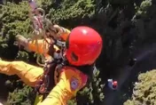 女山友攀雪山高山症發作　黑鷹直升機吊掛救援