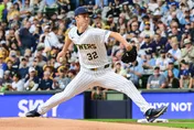 MLB/世界大賽開打　釀酒人火球男第一球就破紀錄