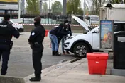 駕車沿途掃射！巴黎郊區槍襲致1死5傷　馬克宏定調「種族主義恐攻」