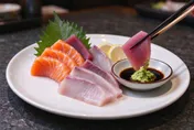 生魚片沾芥末能殺寄生蟲？劇烈腹痛小心海獸胃線蟲感染