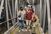 一生難忘！58對新人沖繩證婚遇颱風　中市府協調華航接回