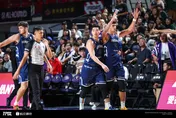 TPBL/場面失控！海神、攻城獅驚爆揮拳衝突　雙方大將都遭逐出場