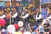 蔣萬安競總成立大會破3萬人！北部5大參選人到齊　蔡康永「入境隨俗」