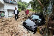 泰國普吉島暴雨引發洪水與土石流　約百戶受影響、暫無傷亡