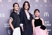 金鐘61/同框劉若英！謝盈萱深V戰袍「正面全開」破尺度曬半球