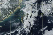 東北風狂飆！8級強風橫掃「4縣市」　威力直逼輕颱