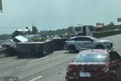 影/國1斗南段聯結車變換車道不當！釀4車連環撞　幸無人傷亡