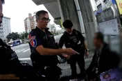 影/2越籍男等公車裝不熟　警盤查抓到偷渡、逾期居留