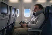 搭飛機久坐恐增血栓風險！醫揭「旅行後1至2週」是高峰